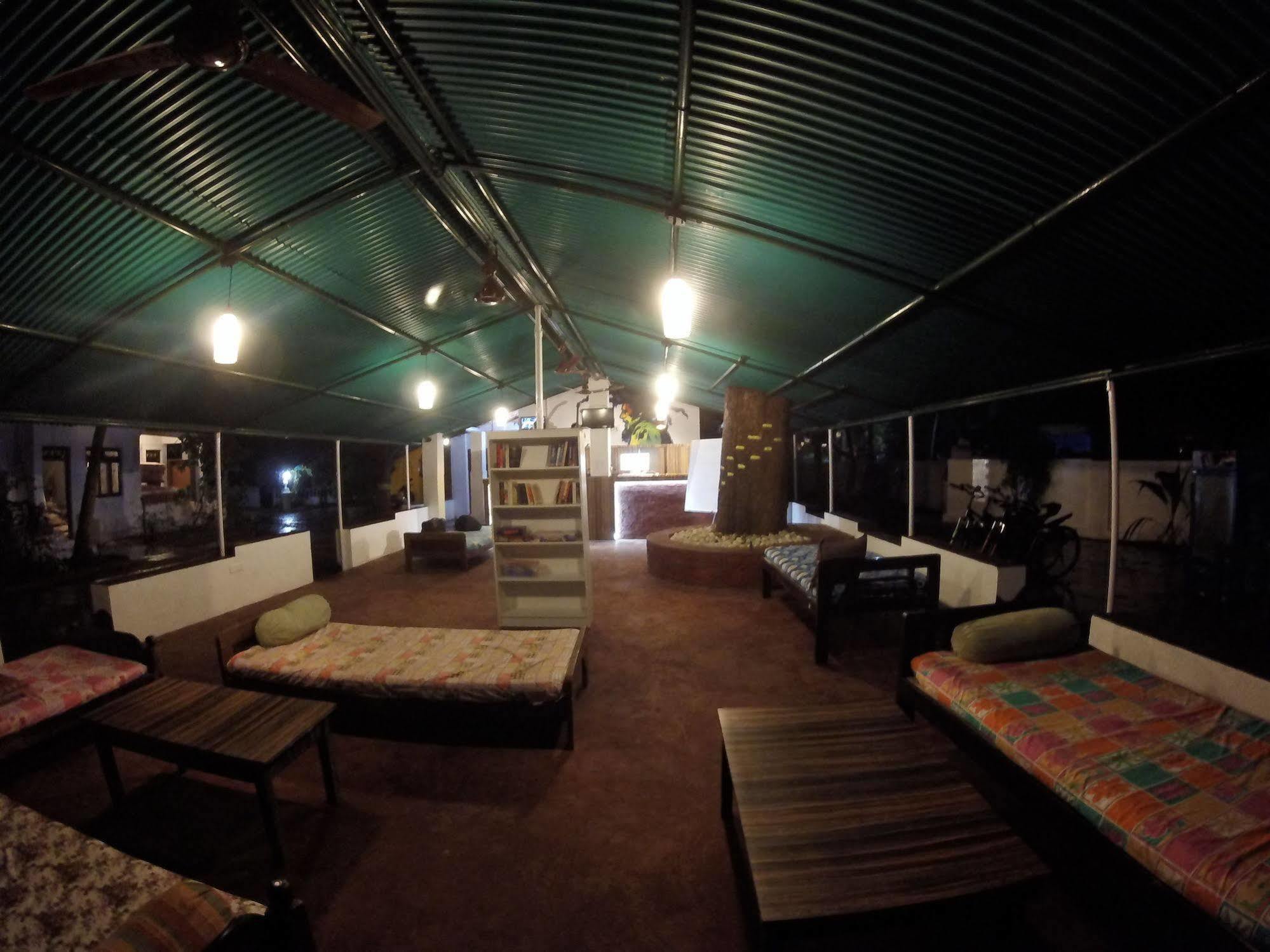 Backpacker Panda Goa Hostel Calangute Buitenkant foto