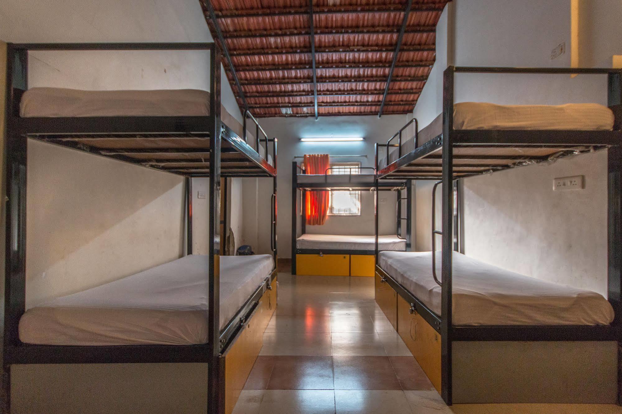 Backpacker Panda Goa Hostel Calangute Buitenkant foto